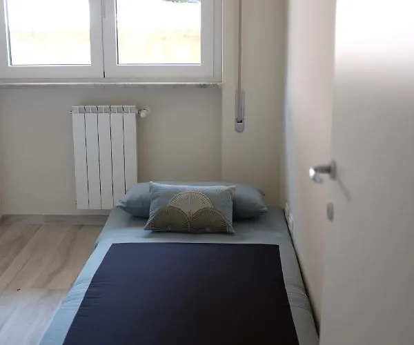 Casa Marina Giardino Delle Rose * מרינה די קררה